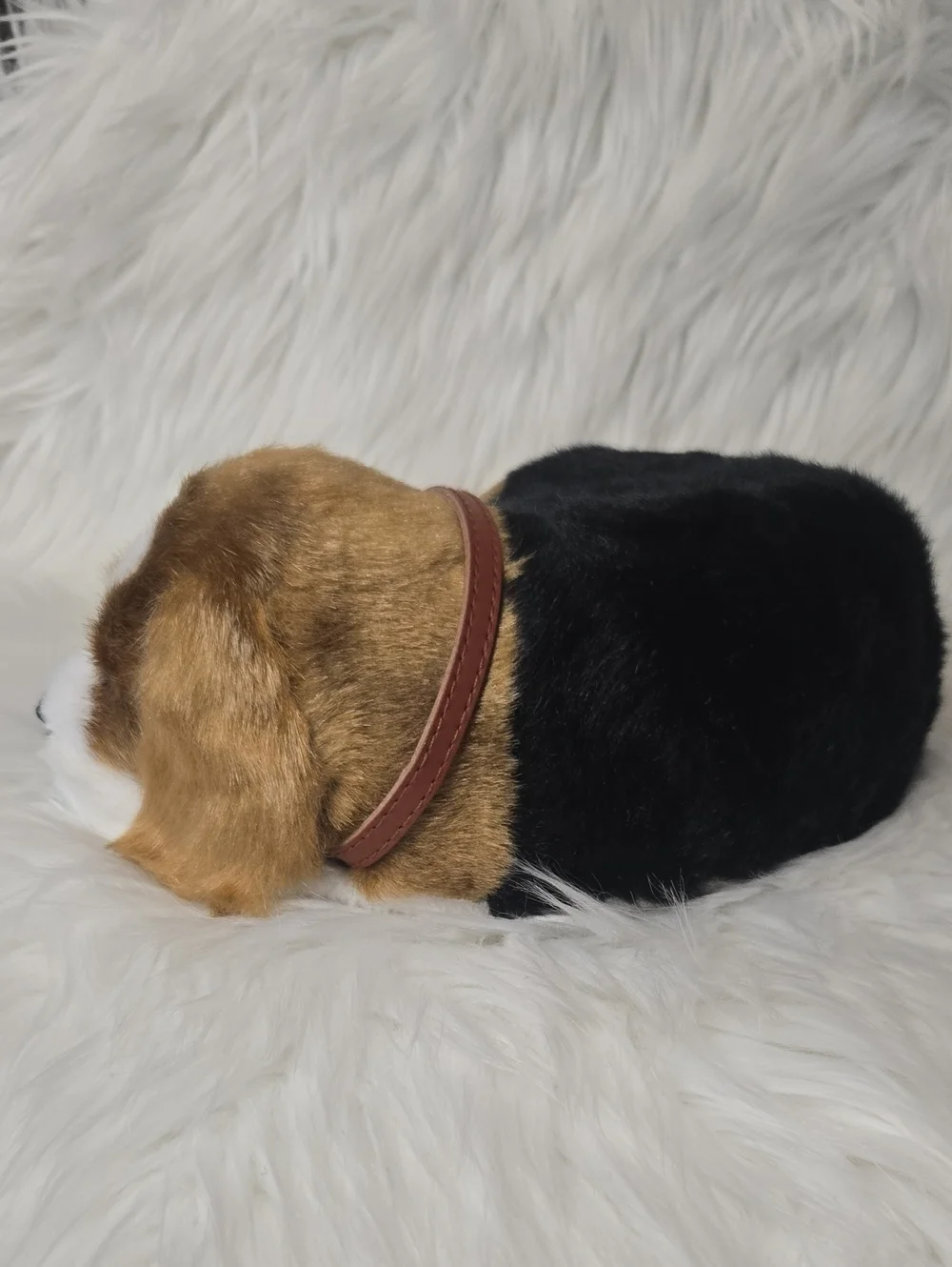 Perfect Petzzz Beagle Breathing Realistic Sleeping Pet Puppy Dog